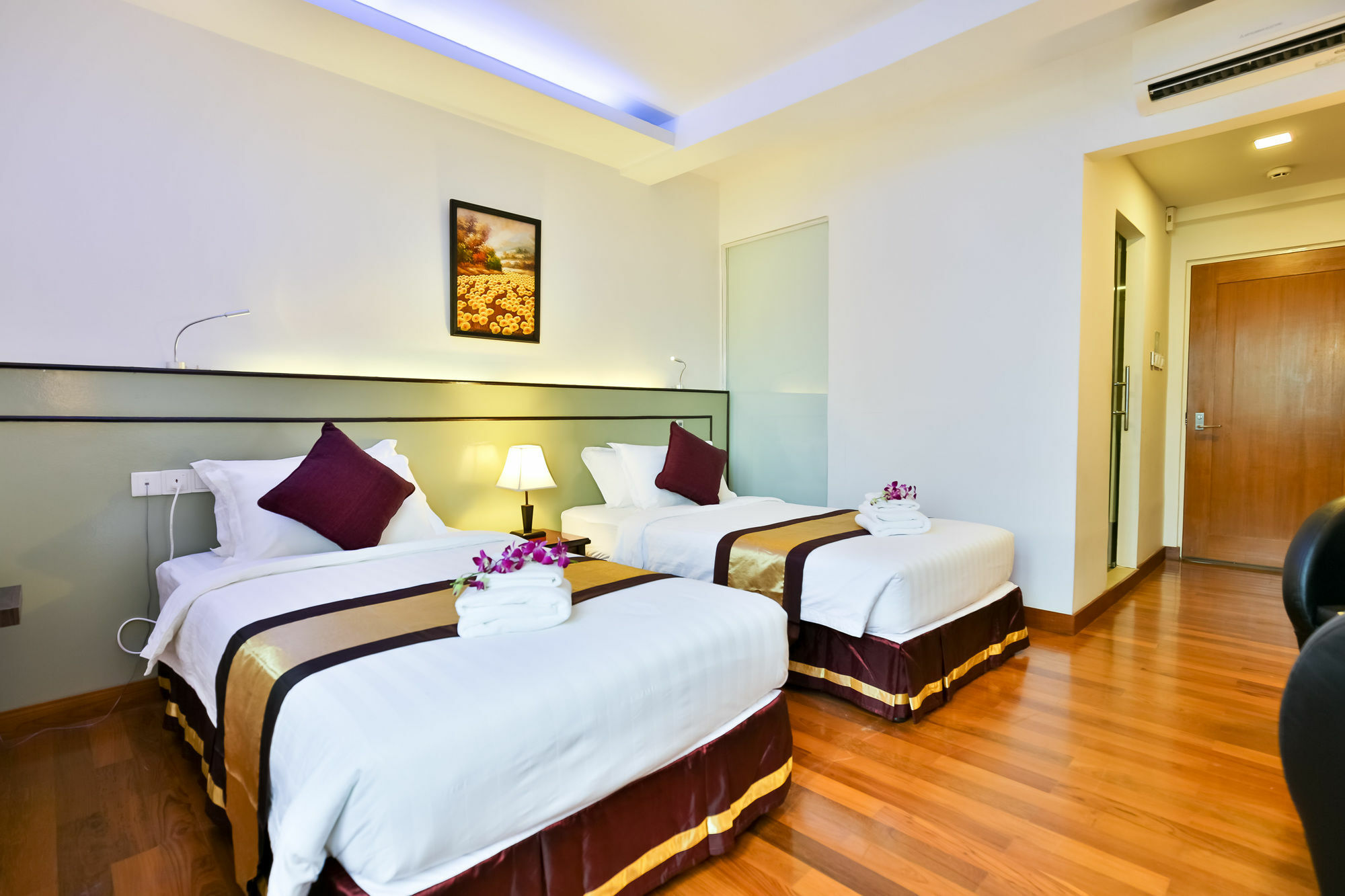 Sky View Hotel Rangoon Eksteriør billede